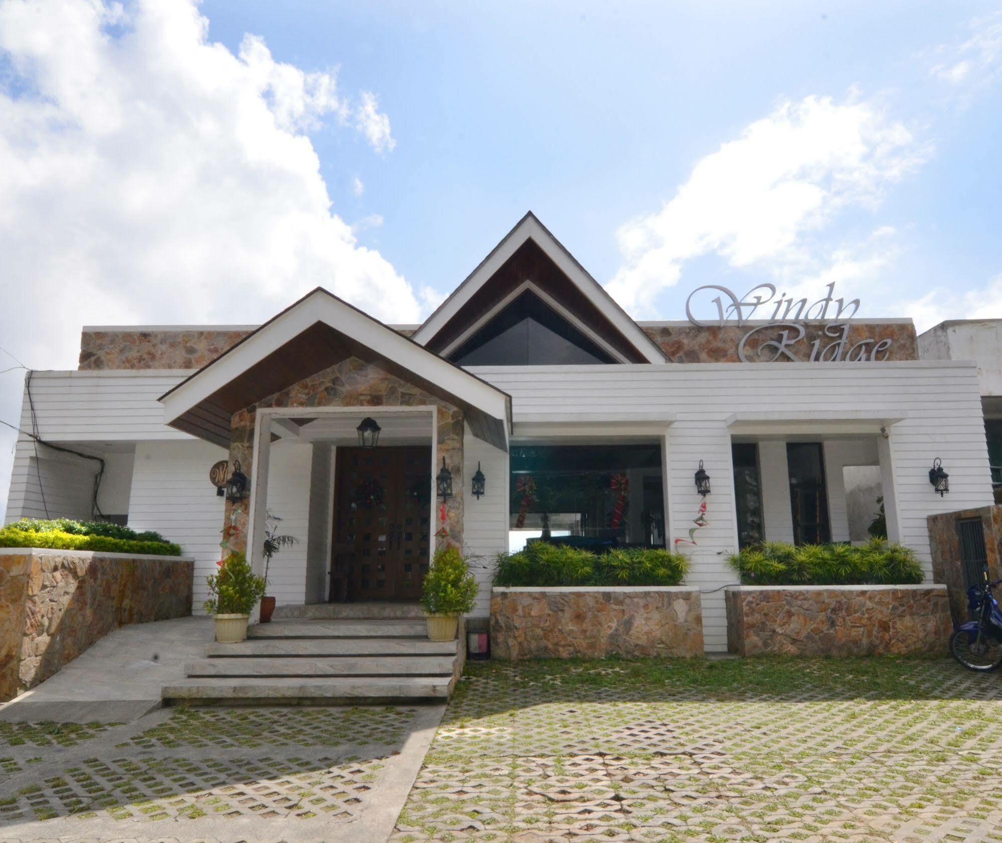 The Windy Ridge Hotel Tagaytay City Екстериор снимка